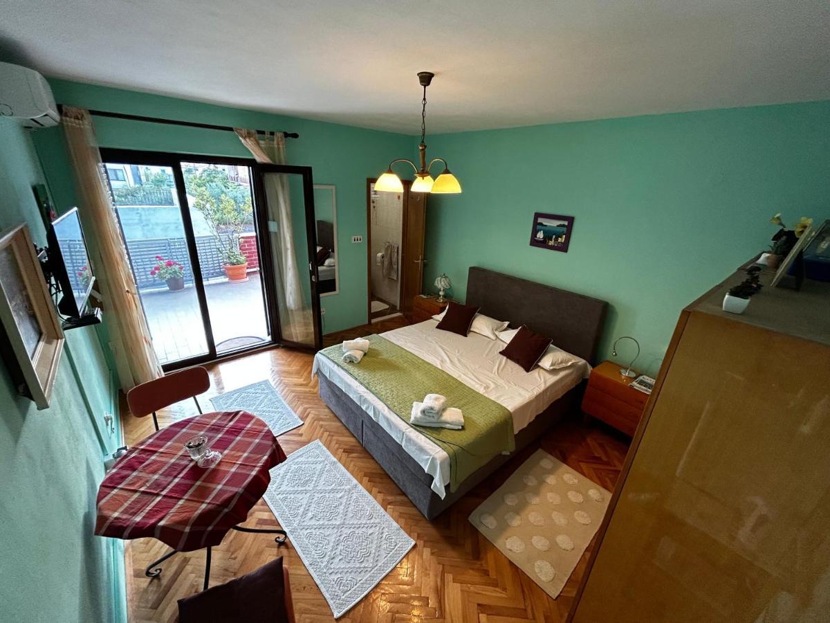 Soba Za Odmor Nika Hotel Kaštela Buitenkant foto