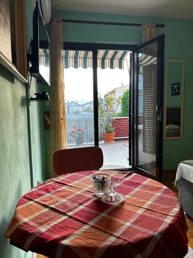 Soba Za Odmor Nika Hotel Kaštela Buitenkant foto